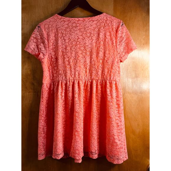 K. Jordan Women's Lacey Short Sleeve Shirt See Through Lace Arms Size Large - Picture 7 of 8